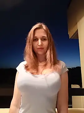 Snapshot of irresistibelle chatting on May 2026 01:56:01 AM irresistibelle online show from May 2026 01:56:01 AM