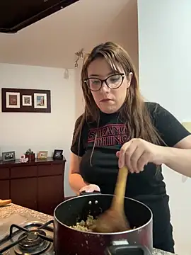 AliceMtz online show from April 2026 06:55:02 PM