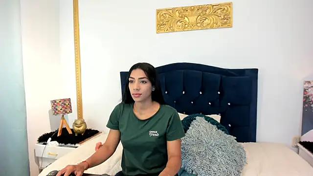 AmberKayleigh online show from April 2026 01:17:02 PM