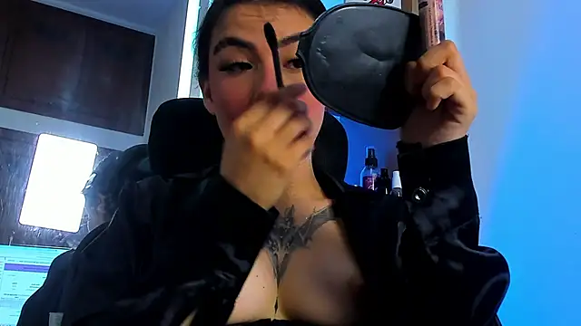 isabella hv online show from June 2026 07:00:02 PM