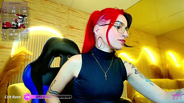 Moon Red r online show from May 2026 12:09:02 PM