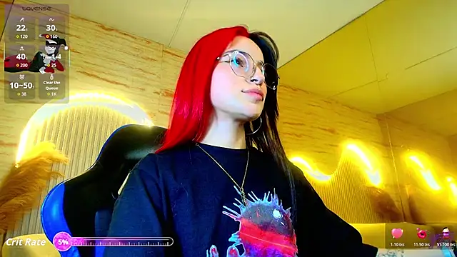 Moon Red r online show from May 2026 07:42:02 PM