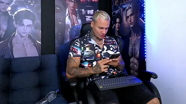 Snapshot of damian_becker chatting on July 2026 10:23:02 PM damian becker online show from July 2026 10:23:02 PM