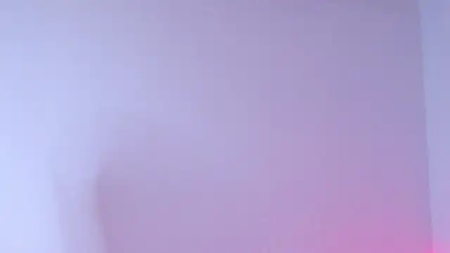 Snapshot of LeahAngell chatting on June 2026 12:22:01 PM LeahAngell online show from June 2026 12:22:01 PM