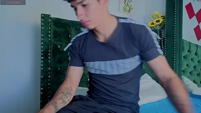 Snapshot of Zayn_Moretti chatting on July 2026 01:50:01 PM Zayn Moretti online show from July 2026 01:50:01 PM