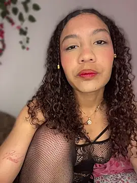 Daphnne Curly online show from May 2026 05:13:01 AM
