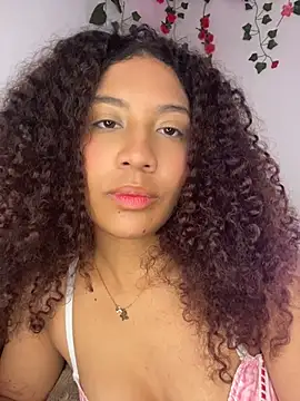 Snapshot of Daphnne_Curly chatting on July 2026 02:59:02 AM Daphnne Curly online show from July 2026 02:59:02 AM