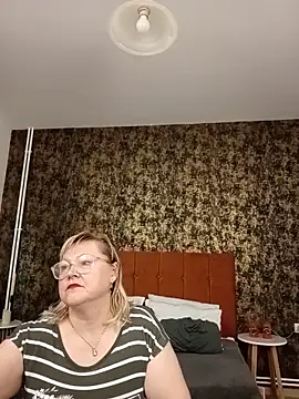 Snapshot of I_amVeronicle chatting on June 2026 11:38:02 AM I amVeronicle online show from June 2026 11:38:02 AM