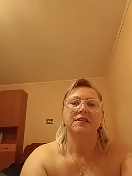 Snapshot of I_amVeronicle chatting on June 2026 08:30:02 PM I amVeronicle online show from June 2026 08:30:02 PM