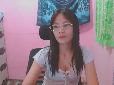 Snapshot of Sweetsexylady19 chatting on May 2026 12:55:02 PM Sweetsexylady19 online show from May 2026 12:55:02 PM