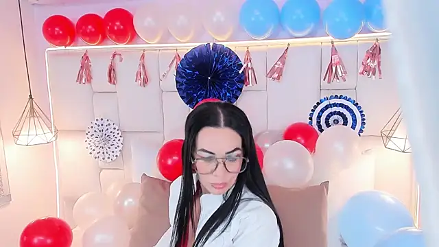 Snapshot of DannaPerea chatting on July 2026 12:17:01 AM DannaPerea online show from July 2026 12:17:01 AM