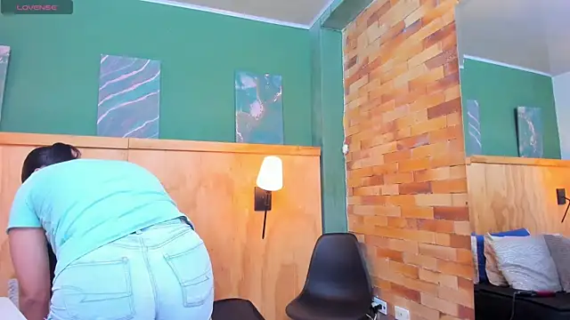 megansumer online show from April 2026 12:11:02 PM