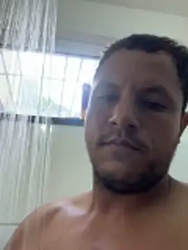 pauzinhokkk online show from April 2026 07:58:01 PM