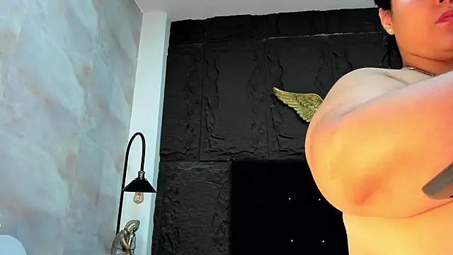 MillaGrey online show from May 2026 11:40:02 AM