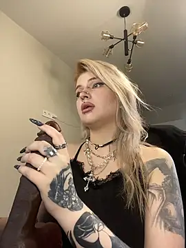 DriveThruCiri online show from April 2026 07:50:01 AM
