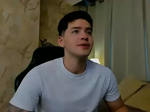 RONNY COLTON online show from May 2026 10:06:02 PM