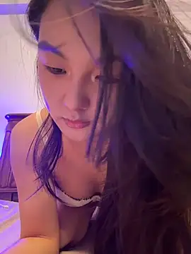 Snapshot of dearBeibeii chatting on April 2026 03:22:01 AM dearBeibeii online show from April 2026 03:22:01 AM