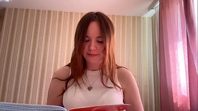 FransiscaLauderback online show from April 2026 11:16:01 AM