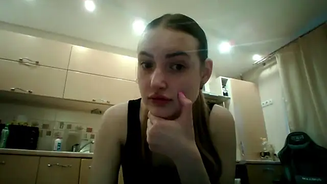 Lisanta online show from May 2026 04:48:01 PM