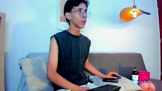 Snapshot of dax_blaze chatting on May 2026 01:30:02 PM dax blaze online show from May 2026 01:30:02 PM