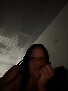 Lupitaa33 online show from April 2026 06:16:02 AM