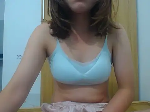 Snapshot of Mimi_200 chatting on June 2026 06:44:01 PM Mimi 200 online show from June 2026 06:44:01 PM