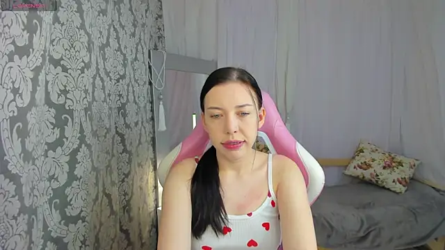 Snapshot of Sandra_Ross chatting on April 2026 12:57:01 AM Sandra Ross online show from April 2026 12:57:01 AM