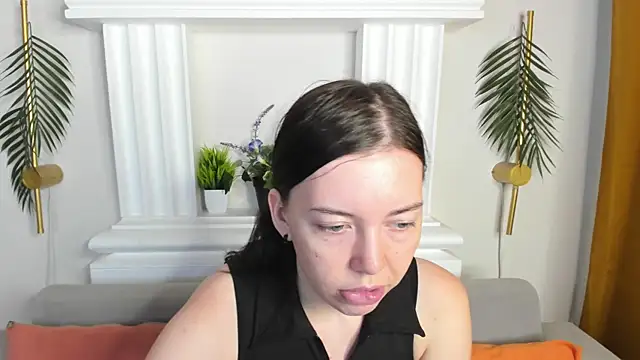 Snapshot of Sandra_Ross chatting on June 2026 06:44:01 AM Sandra Ross online show from June 2026 06:44:01 AM