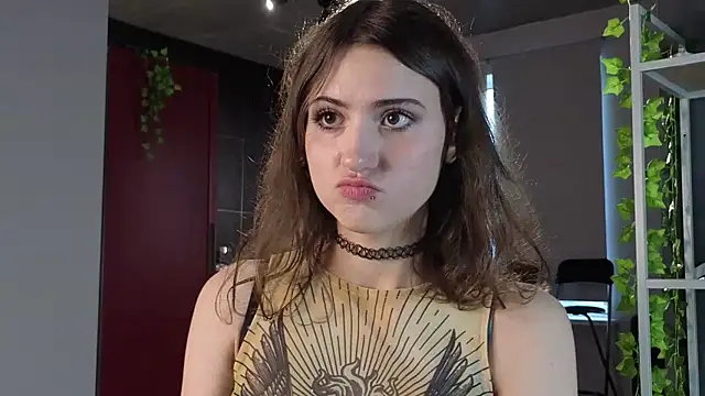 lovergirl4me online show from May 2026 02:56:02 PM