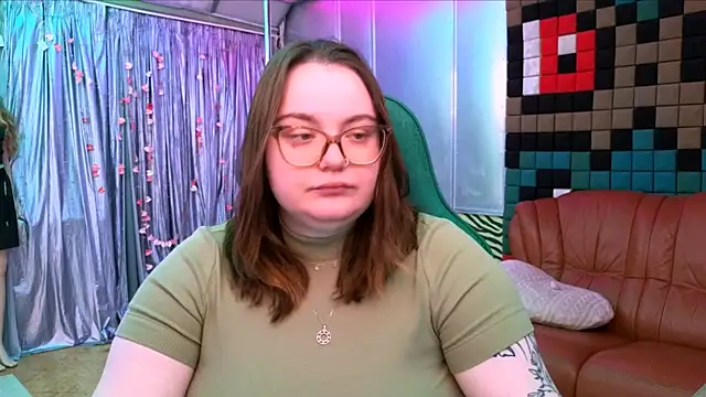 CatherineClaire online show from May 2026 03:28:02 PM
