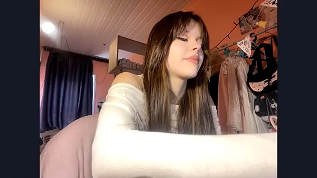 linaloveme online show from April 2026 10:54:01 AM