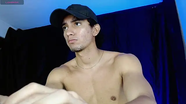 Snapshot of dante_18cm_ chatting on May 2026 11:34:04 PM dante 18cm online show from May 2026 11:34:04 PM