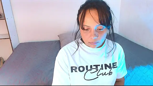 Snapshot of _eilish_ chatting on July 2026 10:01:02 PM eilish online show from July 2026 10:01:02 PM