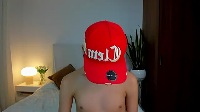 Snapshot of milan_zapata chatting on June 2026 12:27:02 AM milan zapata online show from June 2026 12:27:02 AM