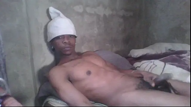 Snapshot of bootypleasr chatting on May 2026 08:32:01 AM bootypleasr online show from May 2026 08:32:01 AM