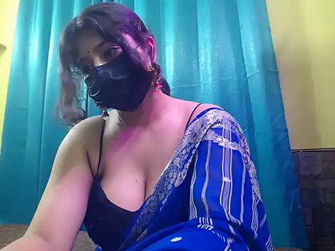-Queenie online show from July 2026 06:48:01 PM