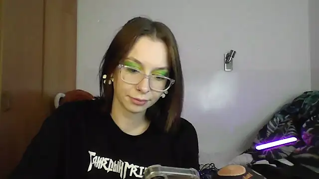 Snapshot of JuicyErika chatting on May 2026 08:39:01 PM JuicyErika online show from May 2026 08:39:01 PM