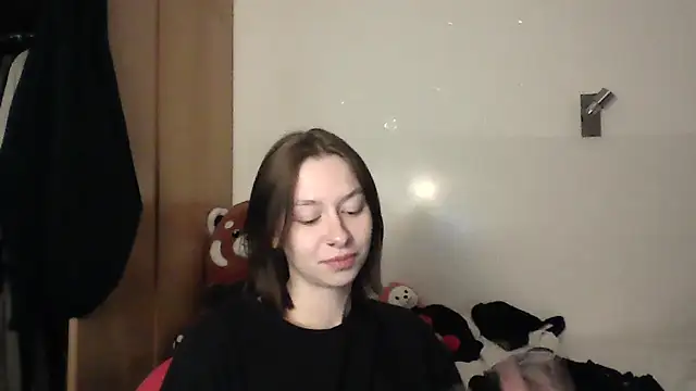 Snapshot of JuicyErika chatting on May 2026 10:04:02 PM JuicyErika online show from May 2026 10:04:02 PM