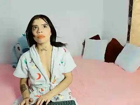 Sofi Moon1 online show from April 2026 01:07:02 AM