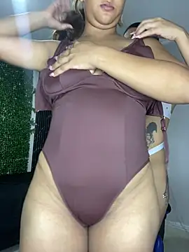 ValentinaLux Oficiall online show from June 2026 06:35:02 PM