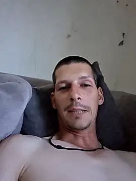 Snapshot of Tomicxxx93 chatting on June 2026 06:09:02 PM Tomicxxx93 online show from June 2026 06:09:02 PM