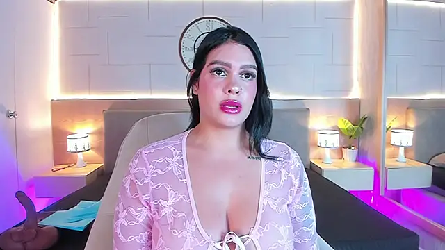 Snapshot of Megan_charles_ chatting on July 2026 11:36:02 AM Megan charles online show from July 2026 11:36:02 AM