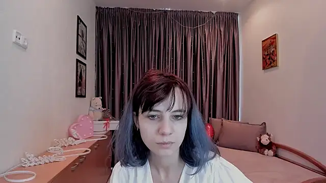 Snapshot of MiniLysii chatting on April 2026 05:43:01 AM MiniLysii online show from April 2026 05:43:01 AM