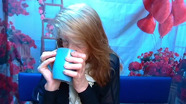 Snapshot of AliceWriter chatting on May 2026 05:14:02 AM AliceWriter online show from May 2026 05:14:02 AM