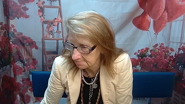 Snapshot of AliceWriter chatting on May 2026 05:15:02 AM AliceWriter online show from May 2026 05:15:02 AM