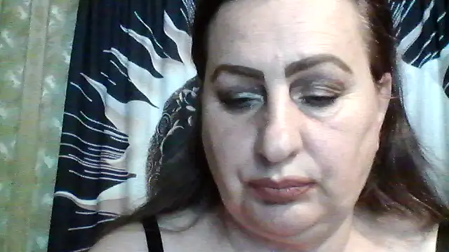 Snapshot of LoaqLovew chatting on June 2026 08:13:02 AM LoaqLovew online show from June 2026 08:13:02 AM
