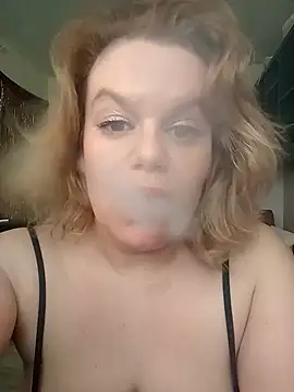 Maryquenn online show from May 2026 12:13:01 PM
