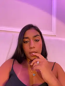 Snapshot of SaryJonex chatting on April 2026 01:28:01 PM SaryJonex online show from April 2026 01:28:01 PM