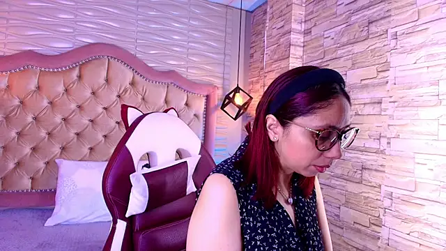 stephaniesun  online show from July 2026 12:44:01 PM