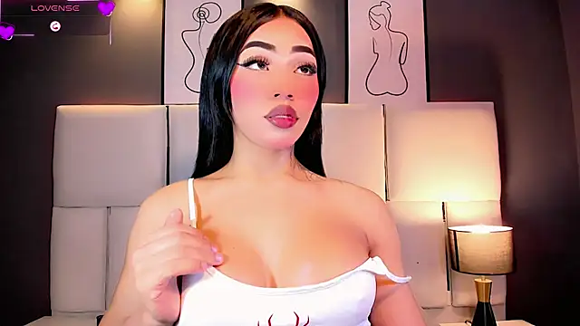 Snapshot of Aleisha_Beaumont chatting on July 2026 10:03:01 PM Aleisha Beaumont online show from July 2026 10:03:01 PM